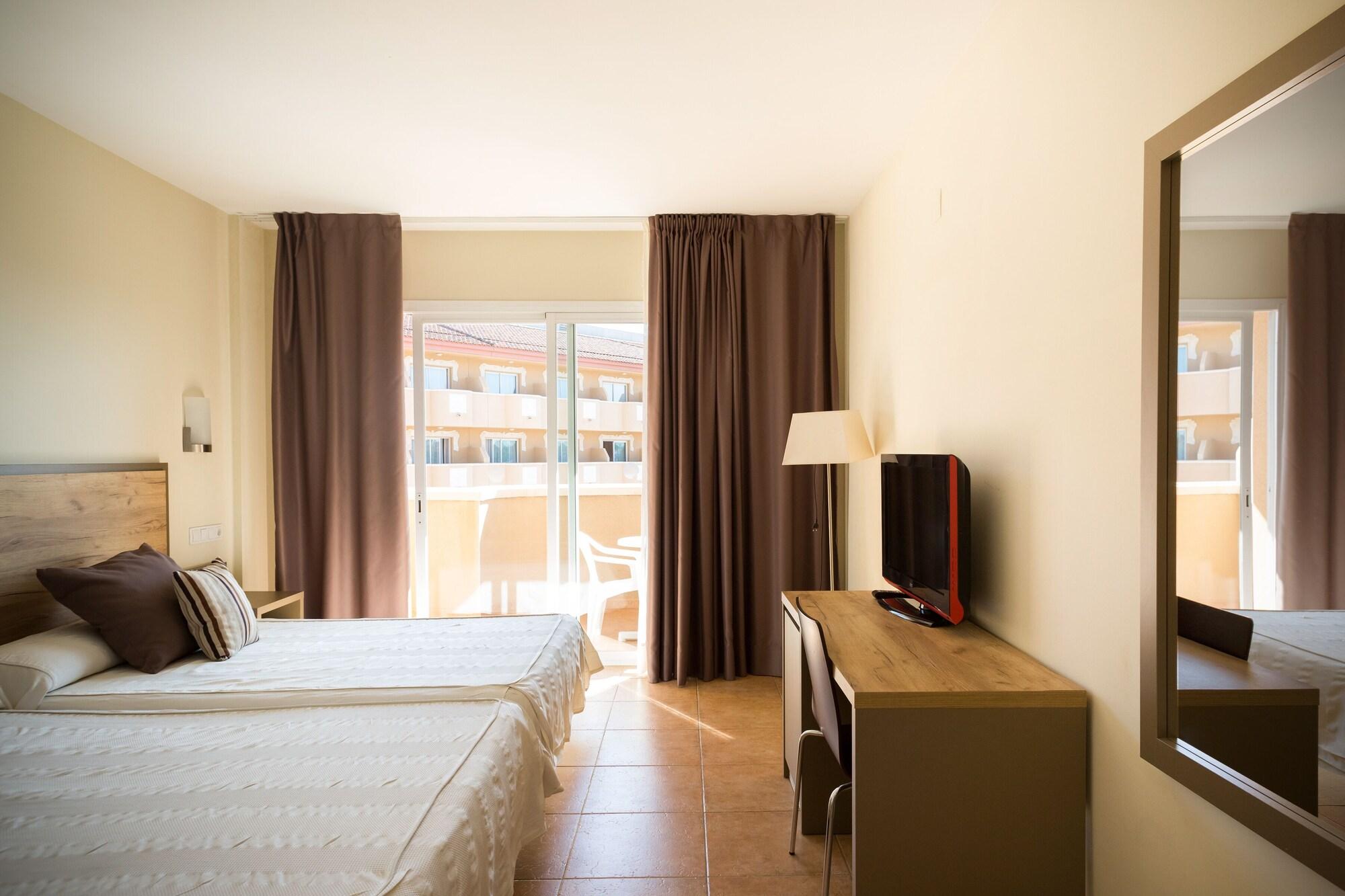 Ohtels La Hacienda Otel La Pineda Dış mekan fotoğraf